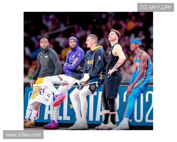 2000年NBA全明星赛完整录像回顾东西部对决与经典时刻 2000年NBA全明星赛完整录像回顾东西部对决与经典时刻